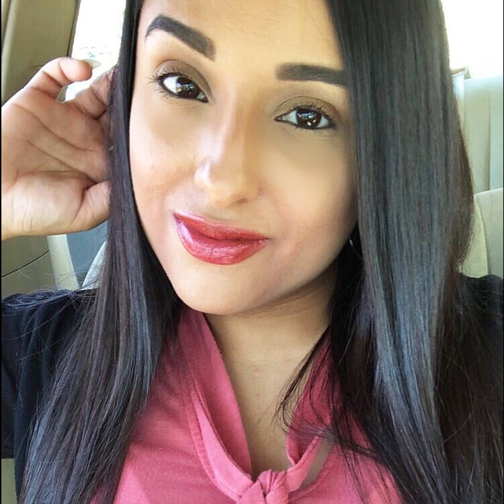 Meet your Posher, Briana